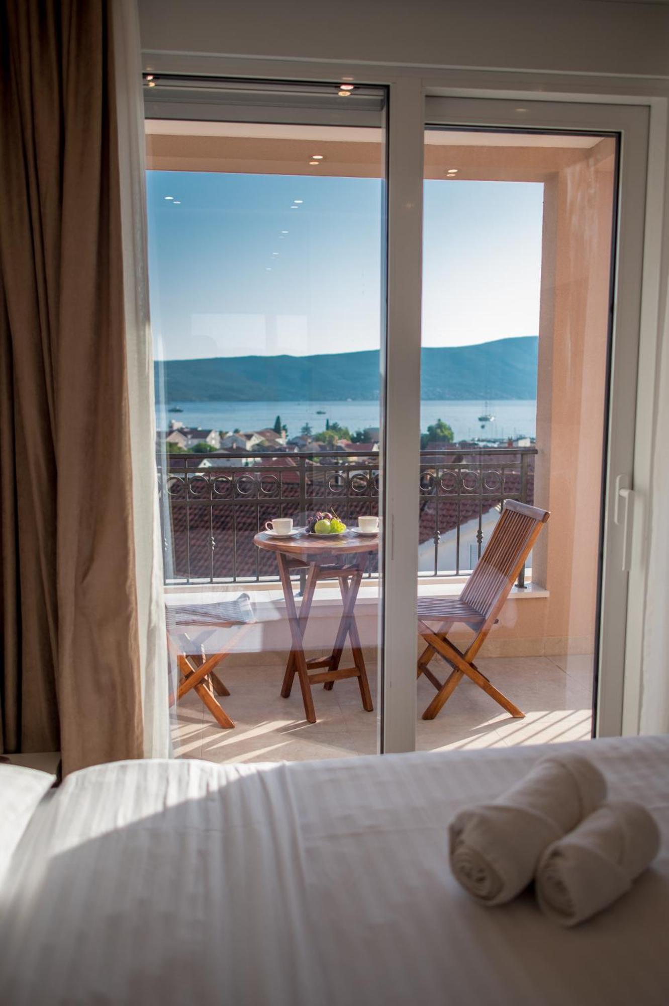 Luxury Apartments Ivanovic Tivat Eksteriør billede