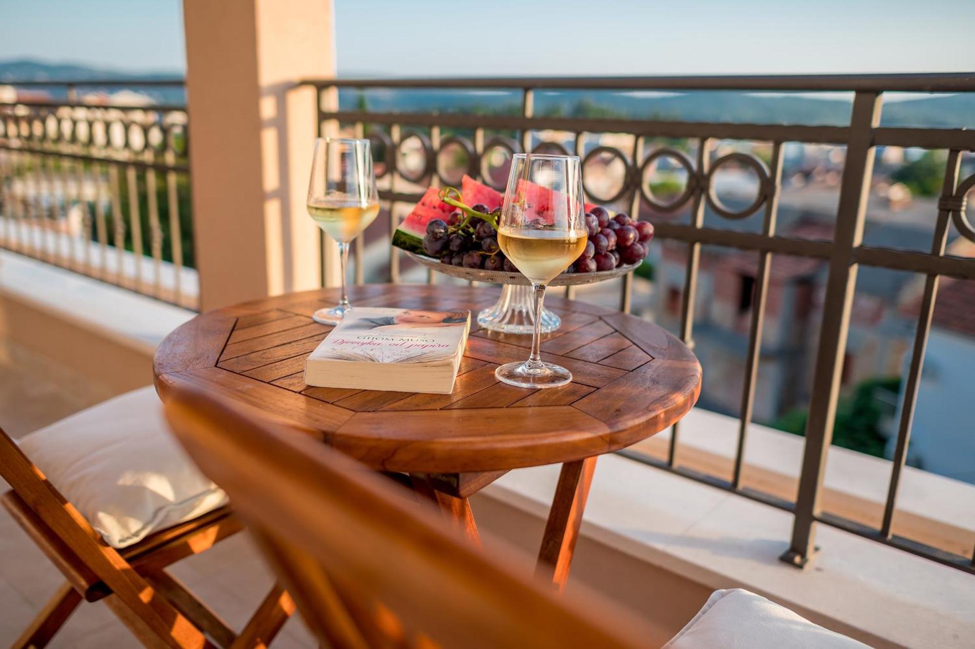Luxury Apartments Ivanovic Tivat Eksteriør billede