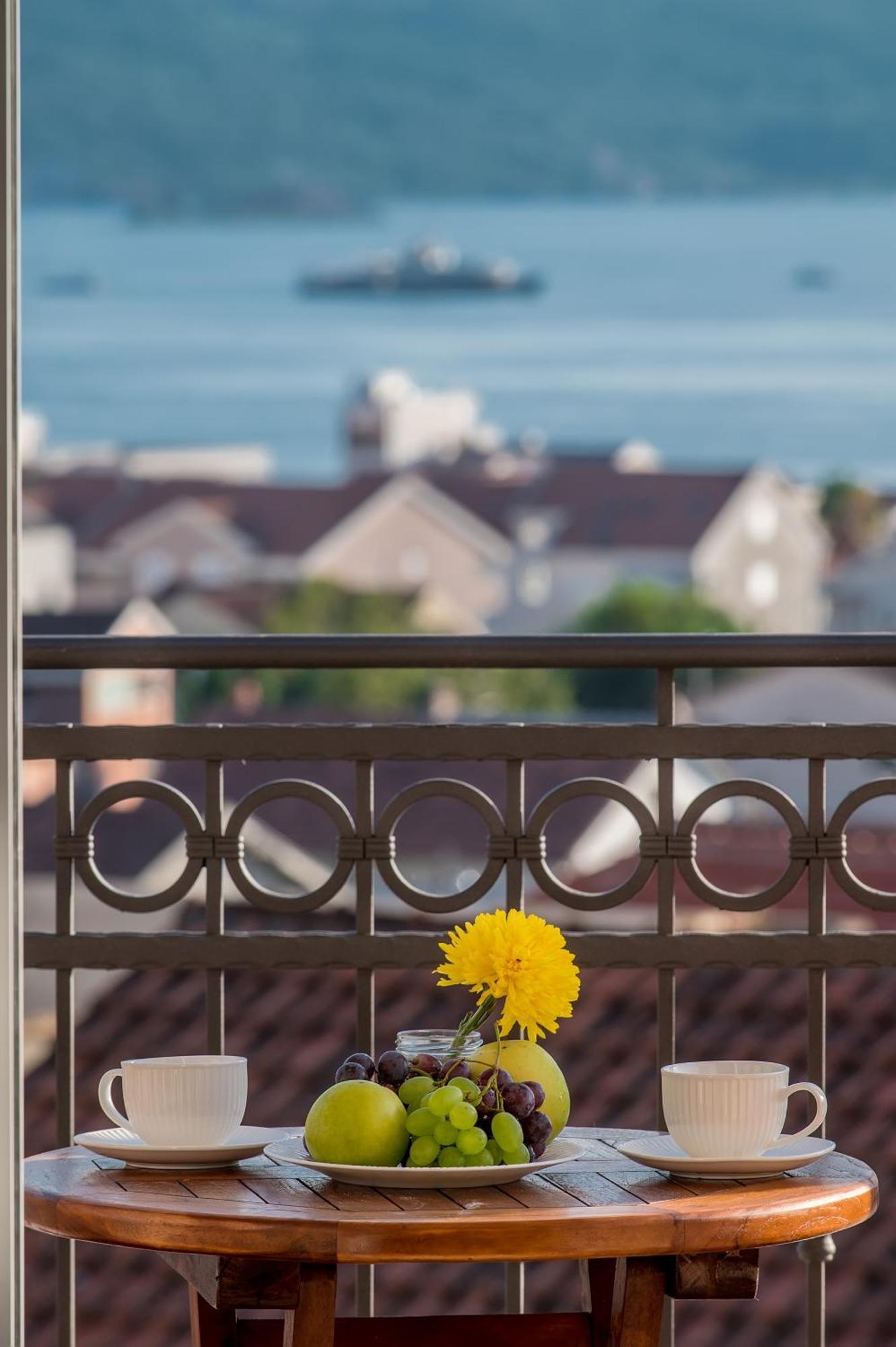 Luxury Apartments Ivanovic Tivat Eksteriør billede