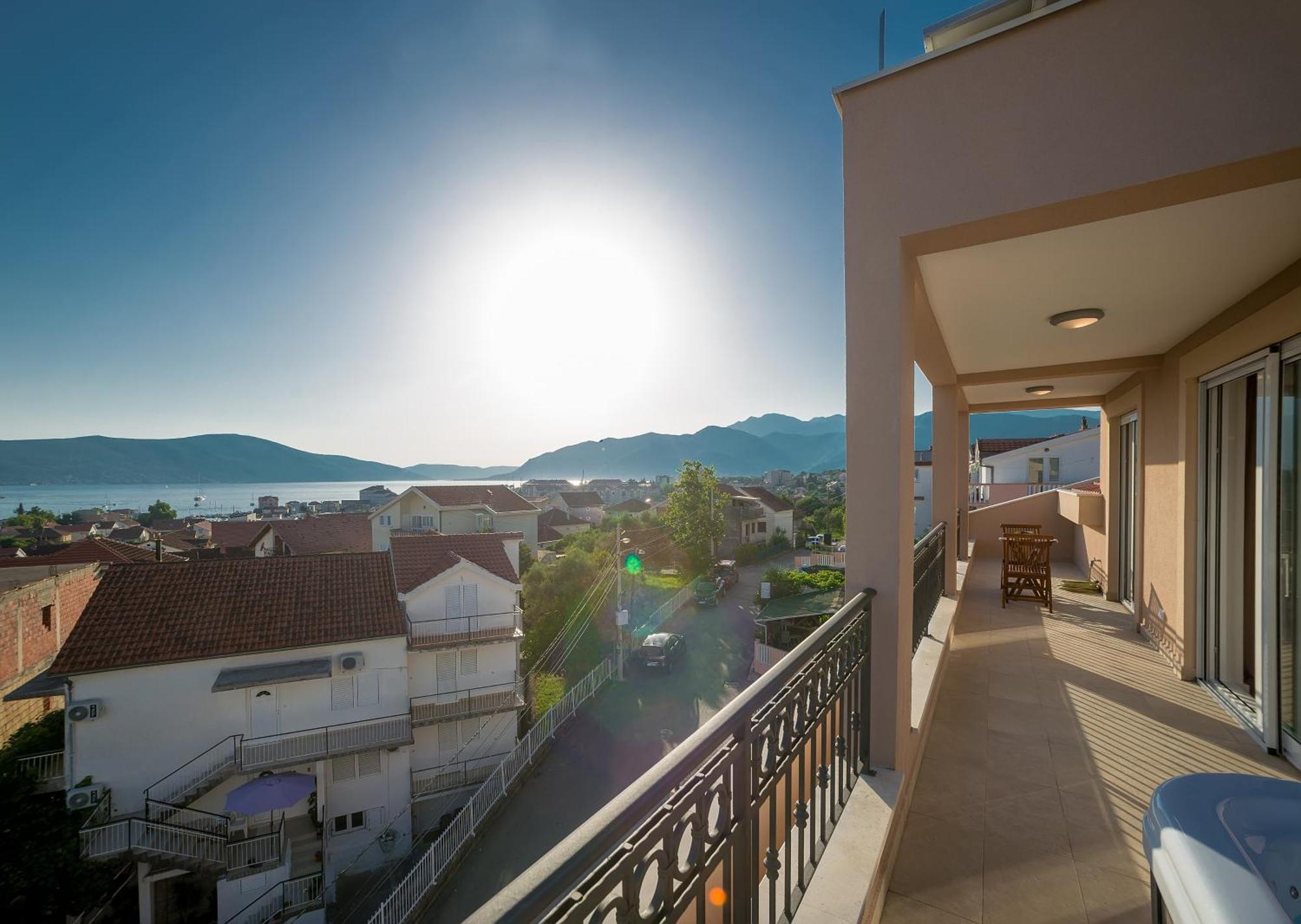 Luxury Apartments Ivanovic Tivat Eksteriør billede